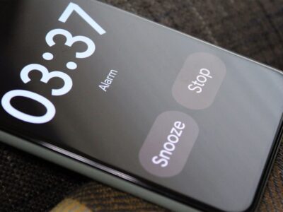 Google Clock Hadirkan Fitur Baru 'Swipe to Stop' di Android 14 19