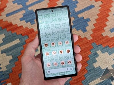 Pengguna Beta Android 14 Kini Bisa Buat Wallpaper Emoji Sendiri 3